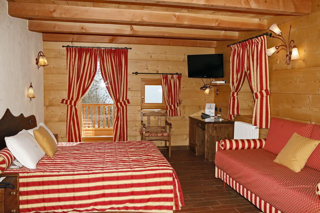 Les Combes Hotel La Salle Cameră foto